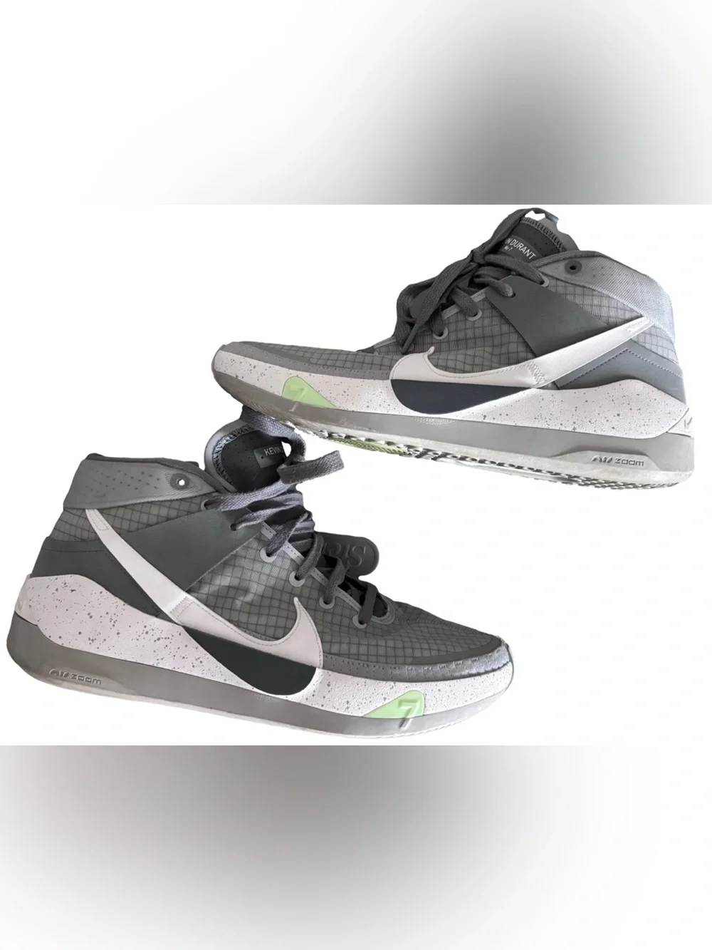 Nike KD13 Kevin Durant No. 7 Basketball Shoes Gray White Air Zoom Men’s Size 11.